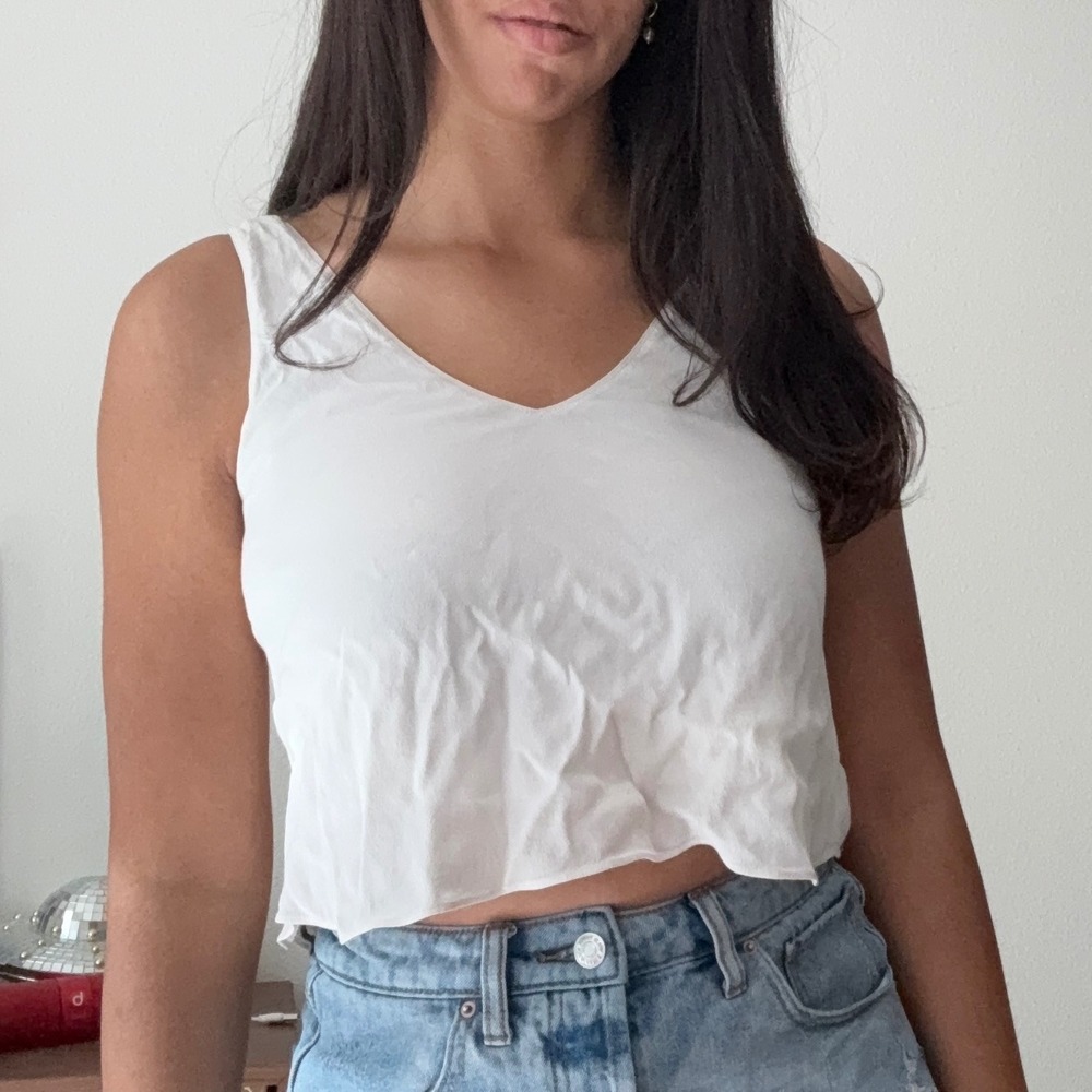 Wilfred Free Aritzia White Cropped V-Neck Tie Back Tank Top XS HEP7-2539-18